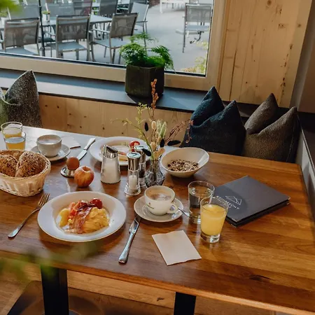 酒店 Ferienalm Panorama 4*